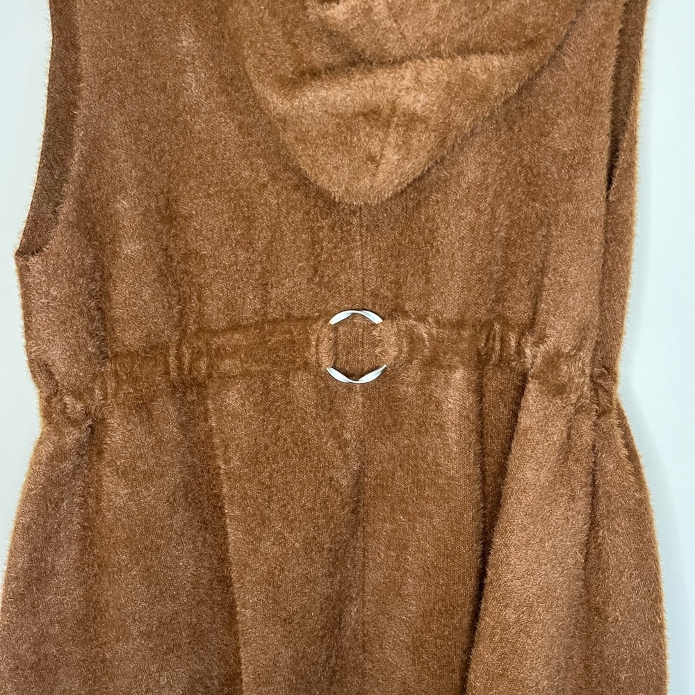 NWT Wool Blend Cozy Hooded Vest Size Medium - Picture 13 of 13